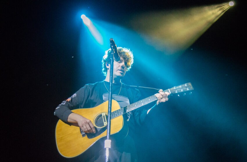 The Kooks se apresentou em São Paulo no dia 20 de Maio de 2022 - Foto Por Beatriz Paulussen (@beaplssn)