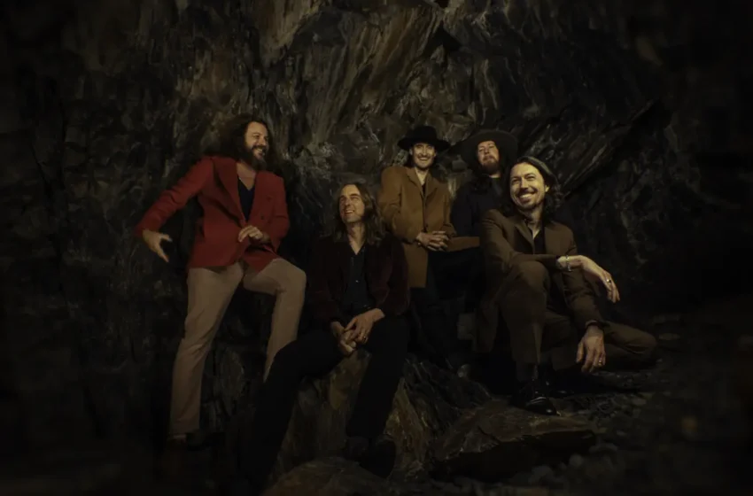  My Morning Jacket revela detalhes sobre o processo criativo de “is” e a necessidade de fazer um álbum baseado em canções
