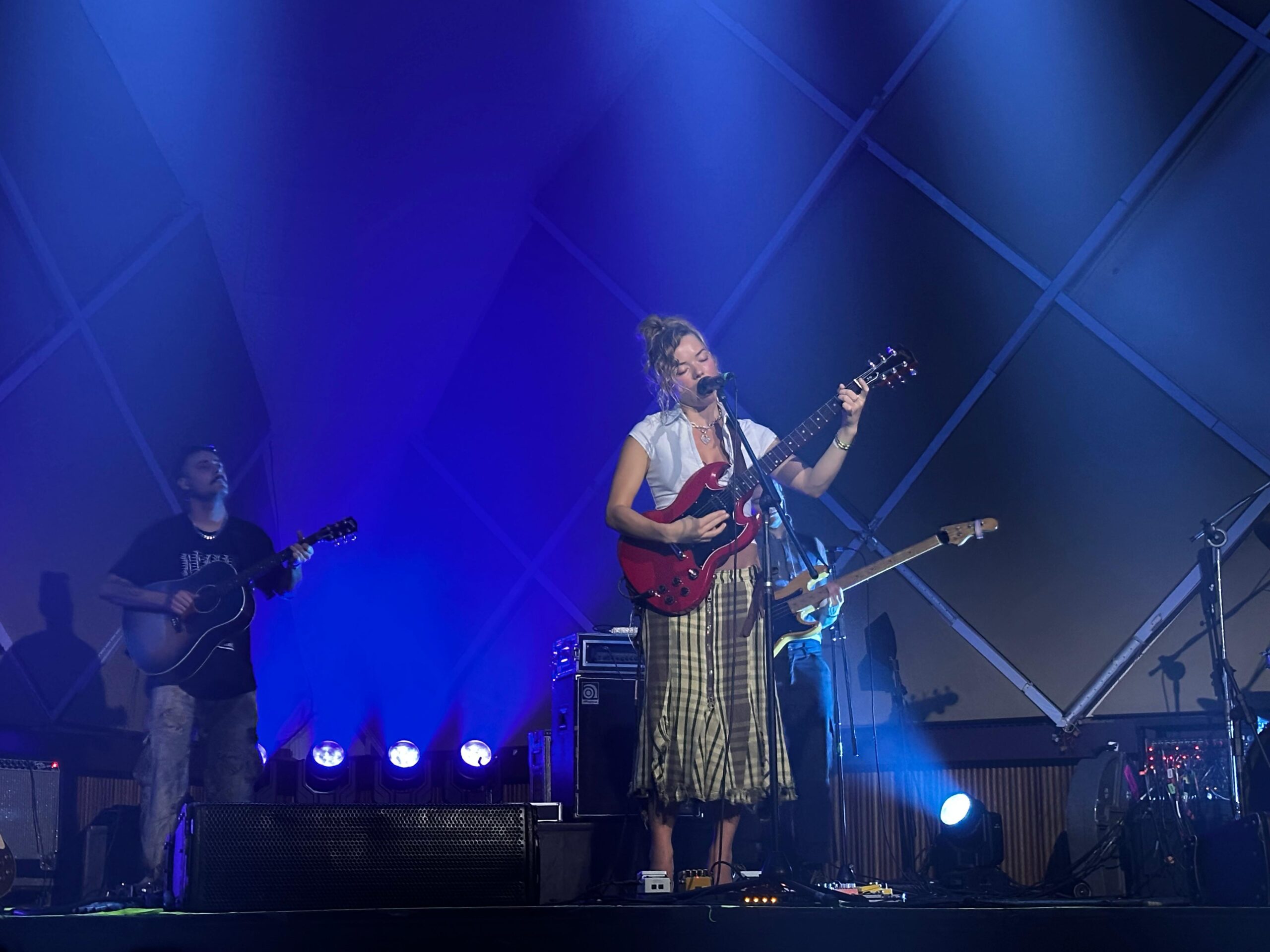 Nilüfer Yanya durante show no Cine Joia - Foto Por Rafael Chioccarello (Hits Perdidos)