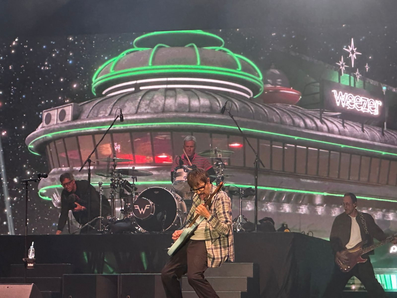 Weezer, durante festival da plataforma ÍNDIGO. - Foto Por- Rafael Chioccarello (Hits Perdidos)