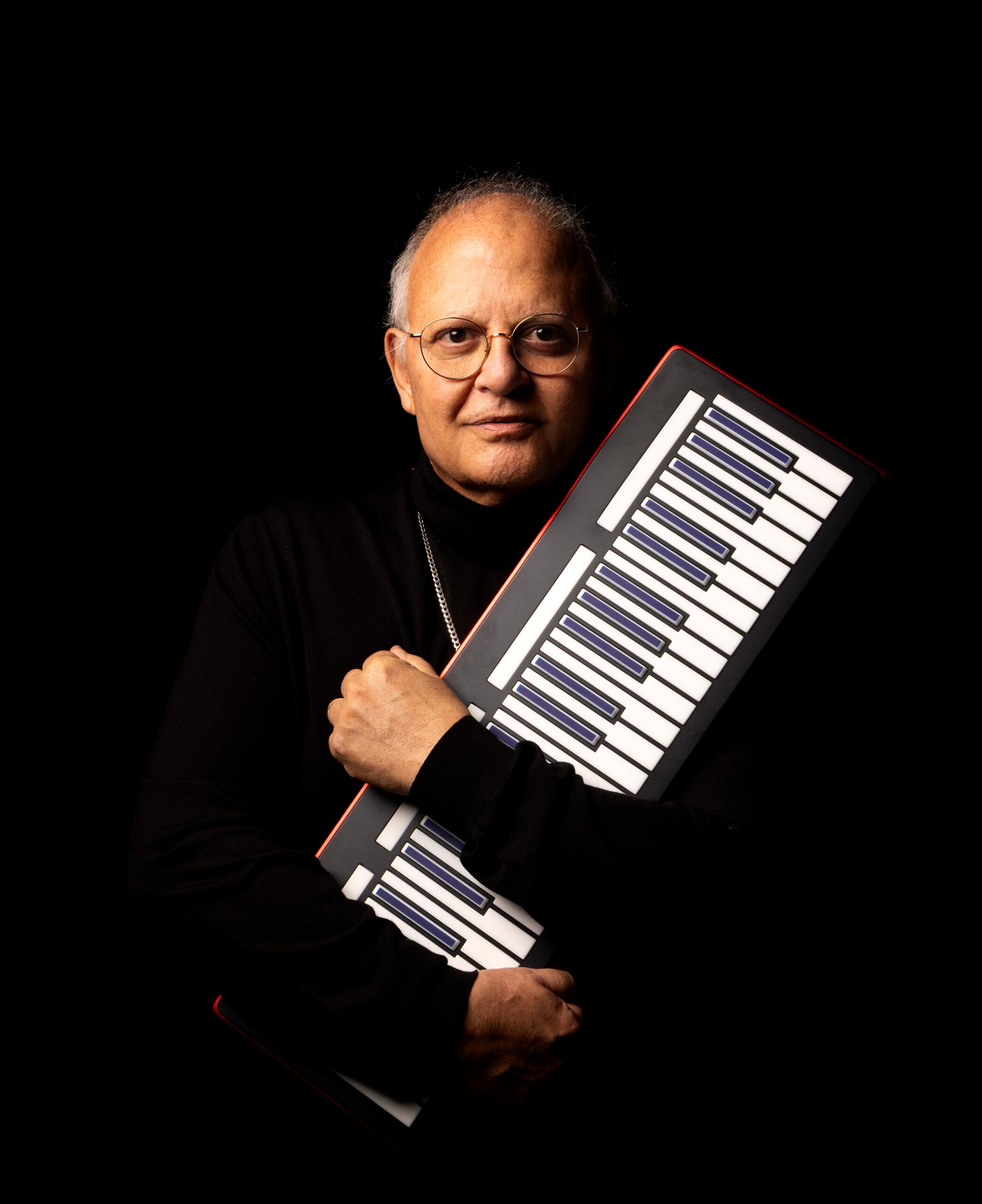 GUILHERME ARANTES - Interdimensional - crédito Leo Aversa 