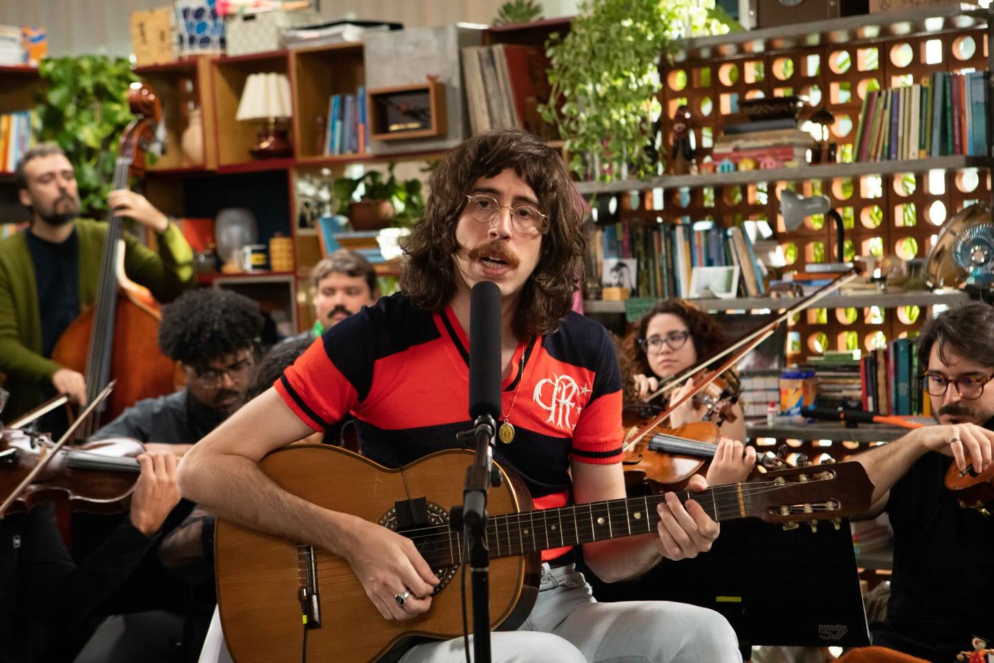 Tim Bernardes no Tiny Desk Brasil - Melhores Live Sessions (Dezembro : 2025)
