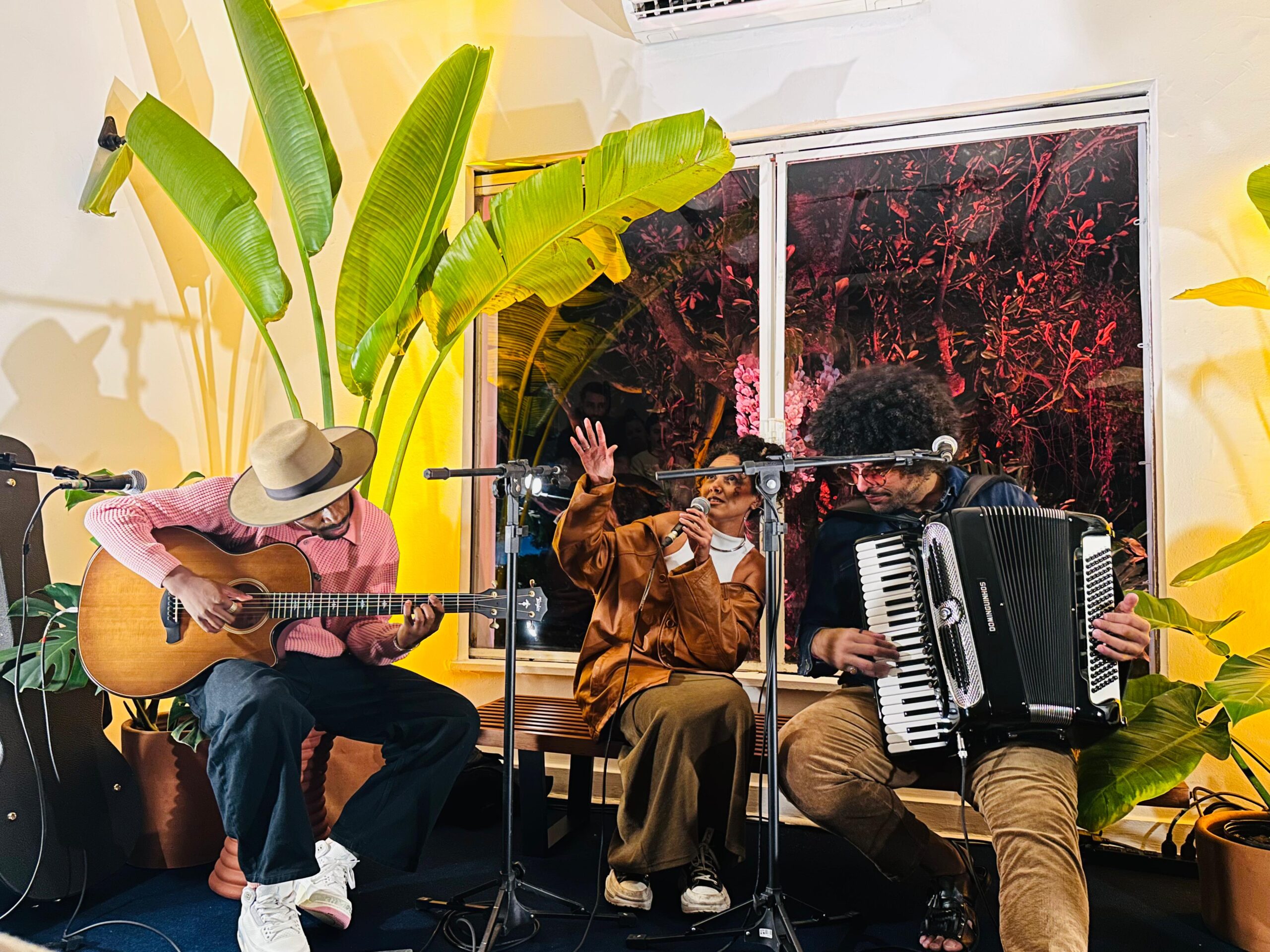 Jotapê Mestrinho Nina Oliveira na A Casa da Música Brasileira Petra